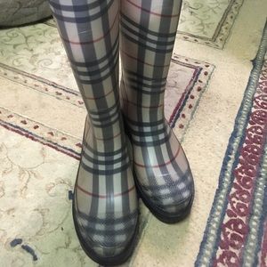 Authentic Burberry rain boots